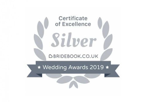 Classic Car Hire with a Badge of confidence: winner of 2019 wedding awards